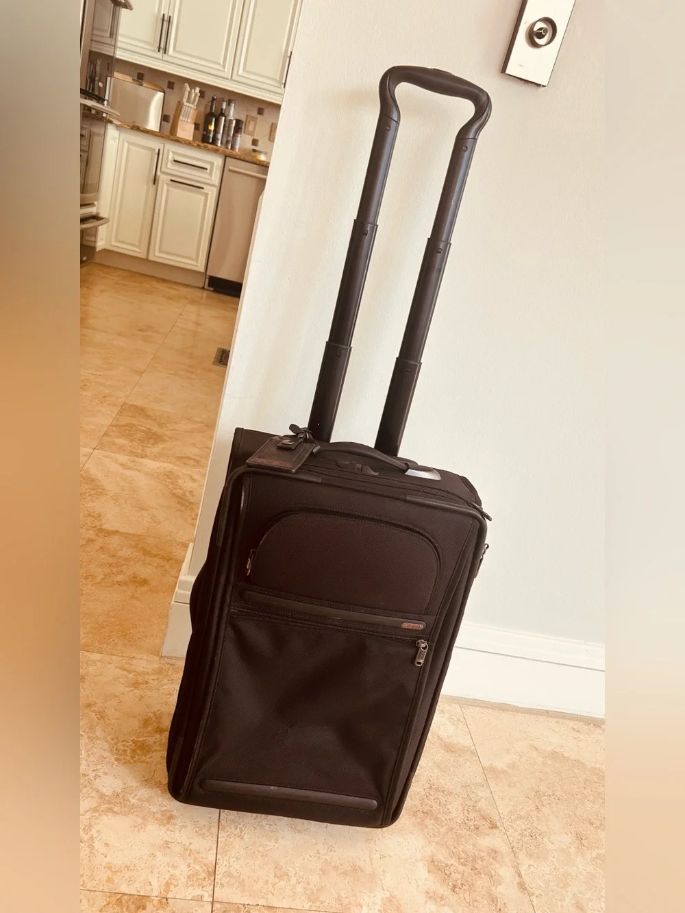 TUMI Alpha Int’l 22” Expandable CarryOn Suitcase Black Ballistic Nylon Tracer